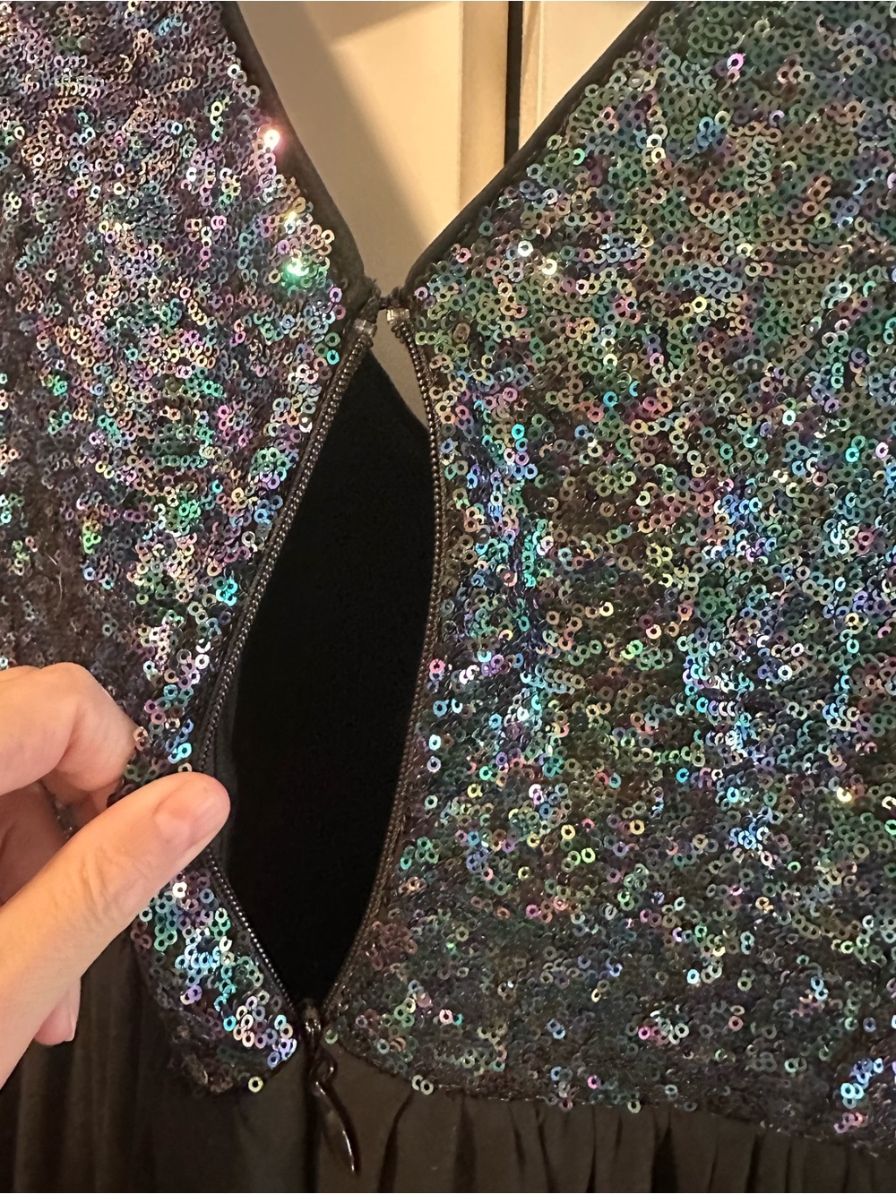 Torrid Size 22 Plus Size V-Neck Black Dress with Iridescent Sequin Bodice - Picture 11 of 11